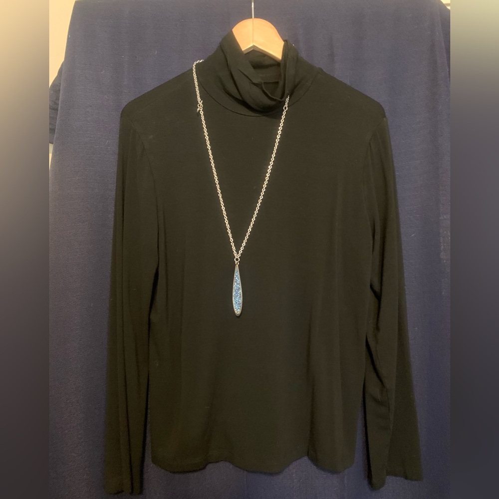 Chico's Black Lightweight Top with Subtle Shine